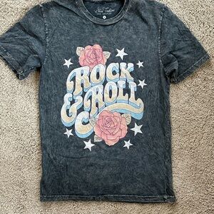 Lotus Fashion Womens Rock & Roll Graphic Tee - Black